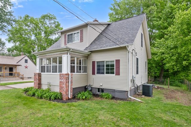 715 3 Mile Road, Grand Rapids, MI 49505