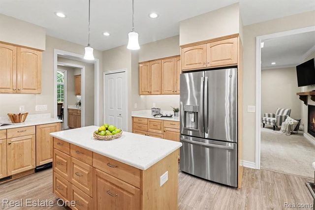 1755 Gray Twig Lane, Milford, MI 48381