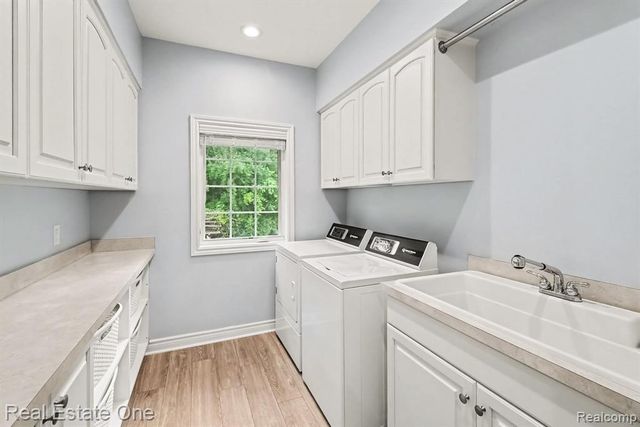 1755 Gray Twig Lane, Milford, MI 48381
