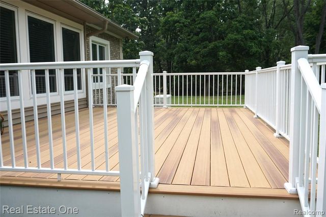 1755 Gray Twig Lane, Milford, MI 48381