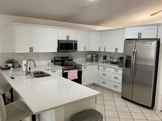 8229 White Rock Circle, Boynton Beach, FL 33436