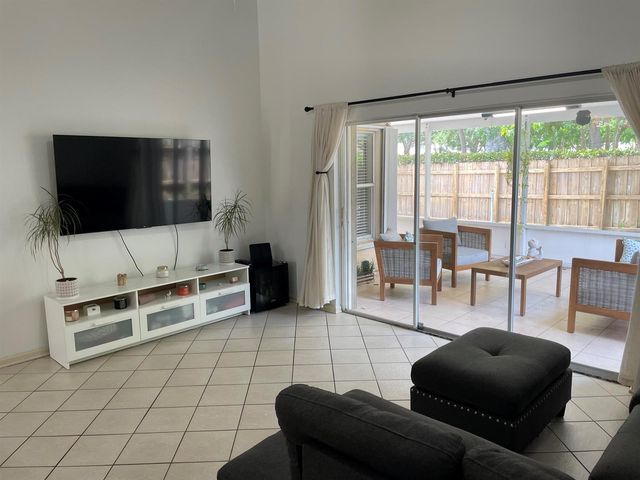 8229 White Rock Circle, Boynton Beach, FL 33436