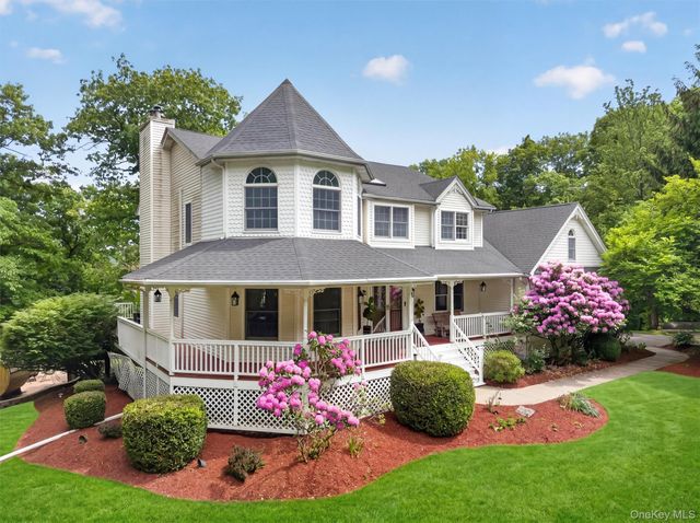 86 Long Vista Lane, Chester, NY 10918