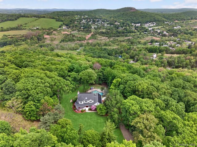 86 Long Vista Lane, Chester, NY 10918