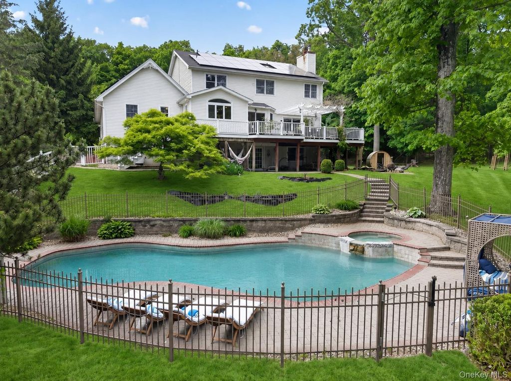 86 Long Vista Lane, Chester, NY 10918