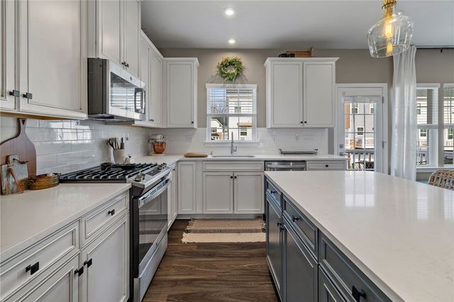 226 Amon St, Cranberry Twp, PA 16066