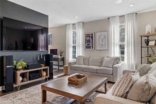 226 Amon St, Cranberry Twp, PA 16066