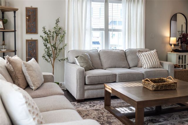 226 Amon St, Cranberry Twp, PA 16066