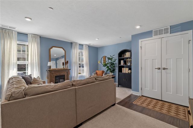 226 Amon St, Cranberry Twp, PA 16066