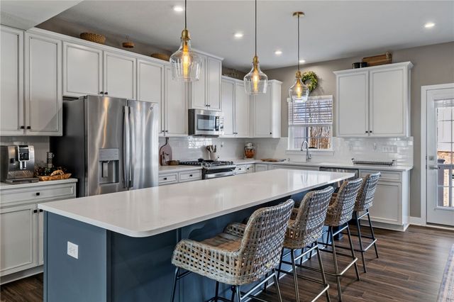 226 Amon St, Cranberry Twp, PA 16066