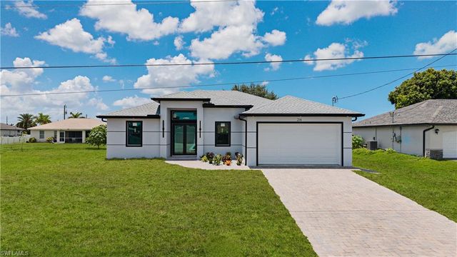 216 NW 10th TER, Cape Coral, FL 33993