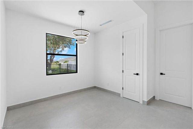 216 NW 10th TER, Cape Coral, FL 33993