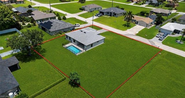 216 NW 10th TER, Cape Coral, FL 33993