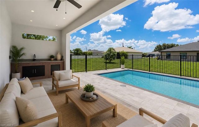 216 NW 10th TER, Cape Coral, FL 33993