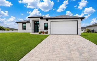 216 NW 10th TER, Cape Coral, FL 33993