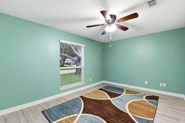 2622 S Peach Hollow Circle, Pearland, TX 77584