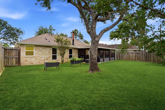 2622 S Peach Hollow Circle, Pearland, TX 77584