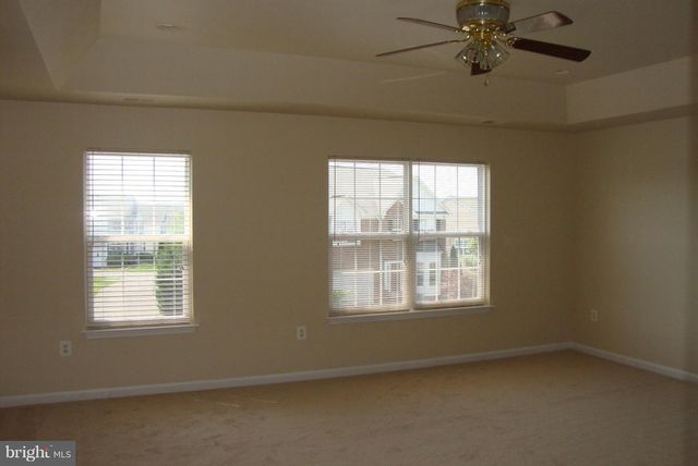 8 FOGGY FIELD LN, Fredericksburg, VA 22406