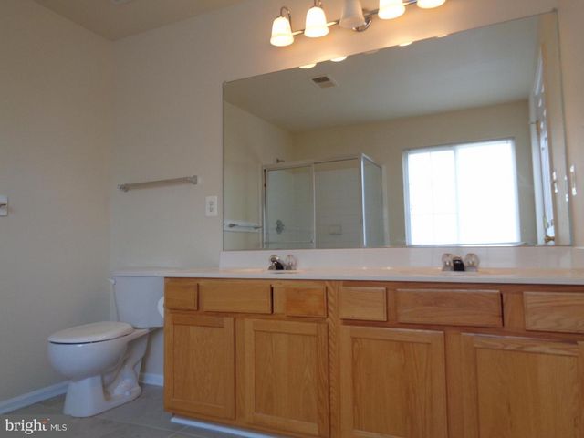 8 FOGGY FIELD LN, Fredericksburg, VA 22406