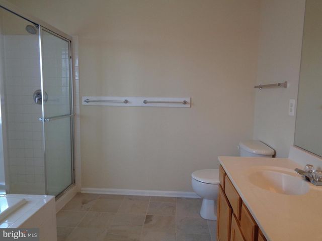 8 FOGGY FIELD LN, Fredericksburg, VA 22406