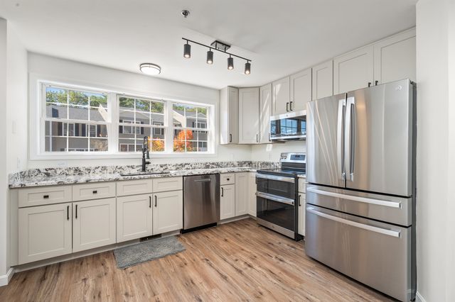 19 Dillon Way Unit 4, Laconia, NH 03246