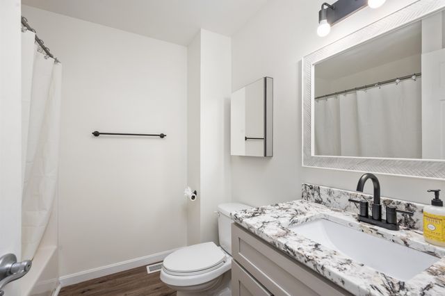 19 Dillon Way Unit 4, Laconia, NH 03246