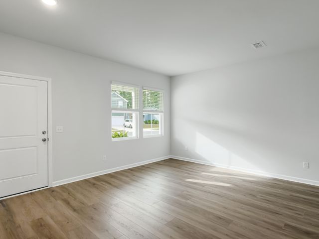 725 Meadowbrook Lane, Summerville, SC 29486