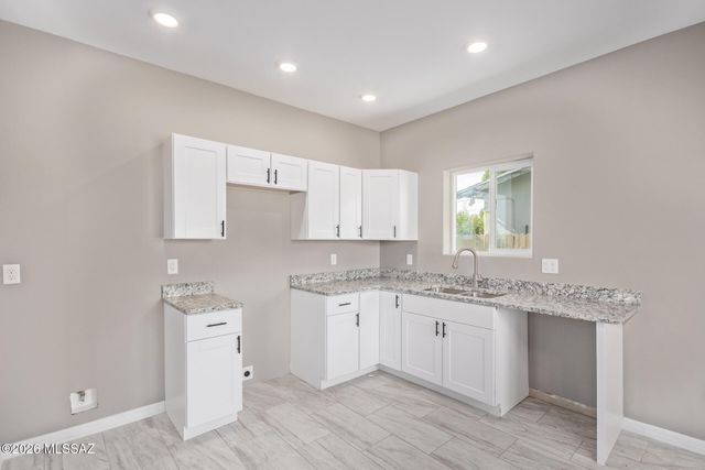 1304 S 5th Avenue, Tucson, AZ 85713