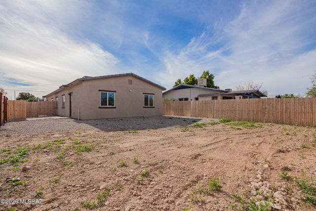 1304 S 5th Avenue, Tucson, AZ 85713