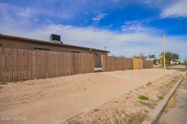 1304 S 5th Avenue, Tucson, AZ 85713