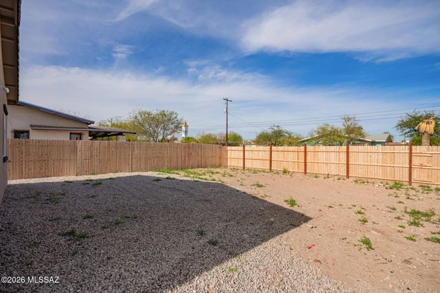 1304 S 5th Avenue, Tucson, AZ 85713