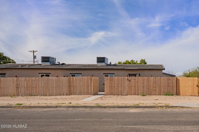 1304 S 5th Avenue, Tucson, AZ 85713