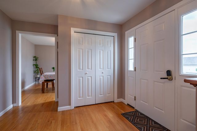 23 Normandy Way, Nashua, NH 03063