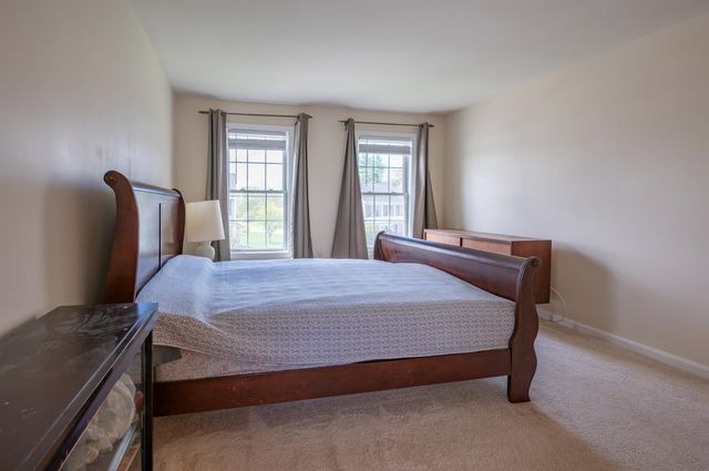 23 Normandy Way, Nashua, NH 03063