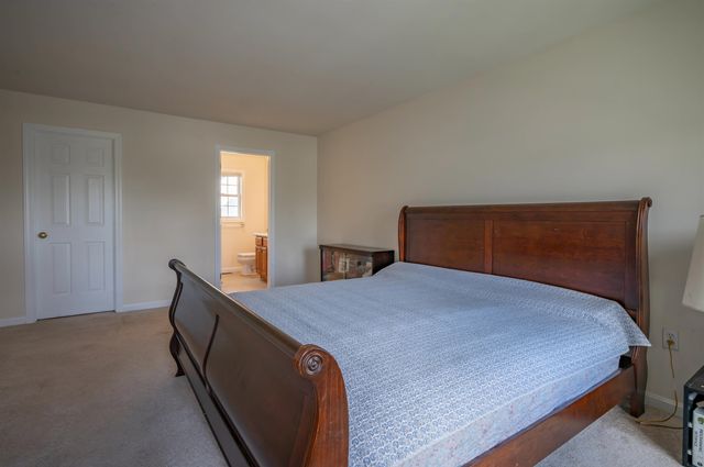 23 Normandy Way, Nashua, NH 03063