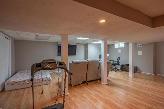 23 Normandy Way, Nashua, NH 03063