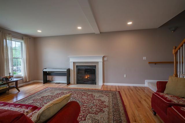 23 Normandy Way, Nashua, NH 03063