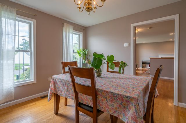 23 Normandy Way, Nashua, NH 03063