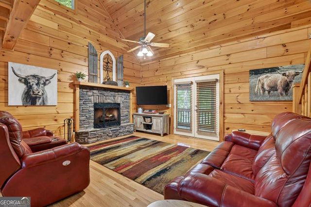 316 Pigeon Creek Road, Blue Ridge, GA 30513