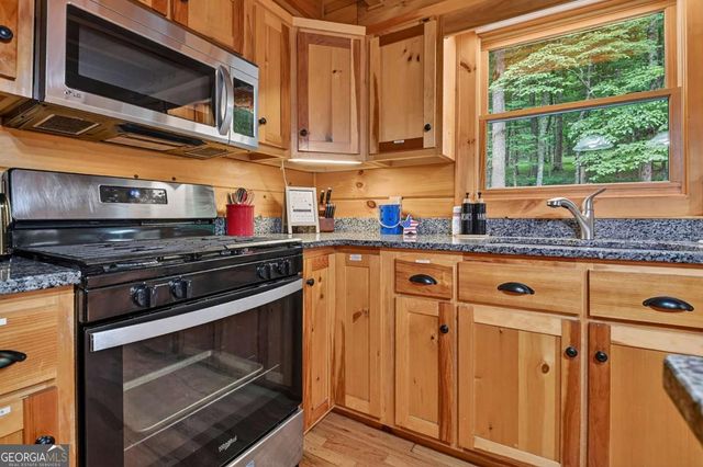 316 Pigeon Creek Road, Blue Ridge, GA 30513
