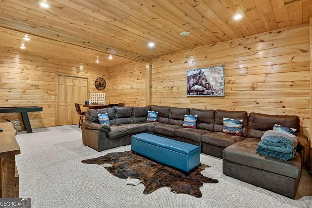 316 Pigeon Creek Road, Blue Ridge, GA 30513