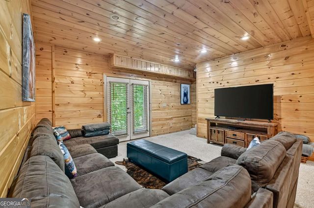 316 Pigeon Creek Road, Blue Ridge, GA 30513