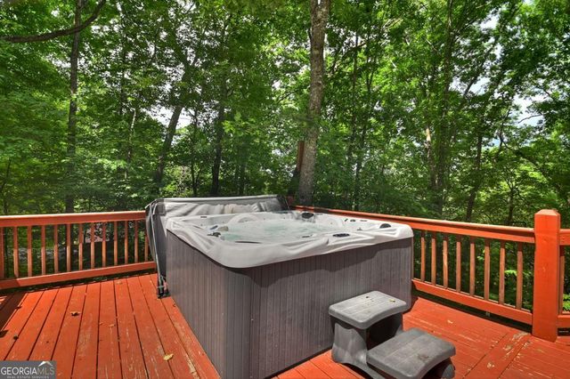 316 Pigeon Creek Road, Blue Ridge, GA 30513