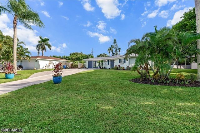 9792 Tonya CT, Bonita Springs, FL 34135
