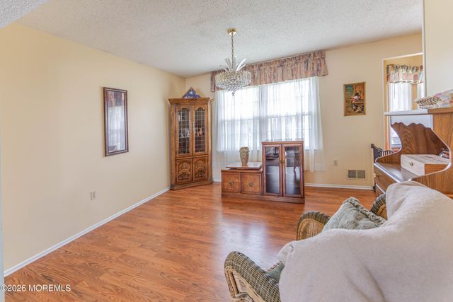 211 Down Hill Run, Toms River, NJ 08755
