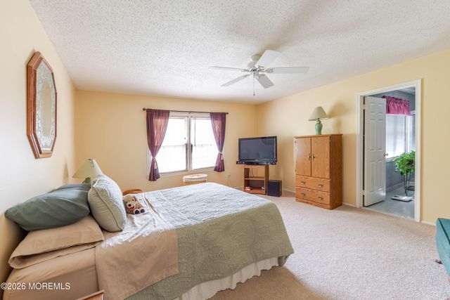 211 Down Hill Run, Toms River, NJ 08755