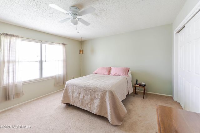 211 Down Hill Run, Toms River, NJ 08755