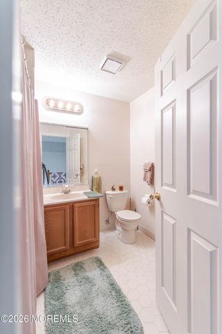 211 Down Hill Run, Toms River, NJ 08755