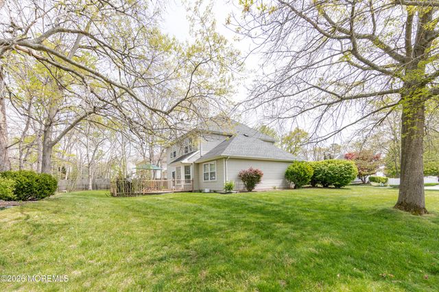 211 Down Hill Run, Toms River, NJ 08755