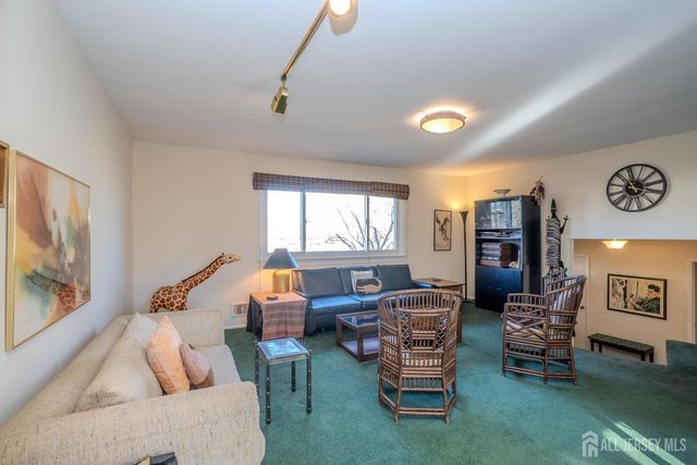 15 Newkirk Road, Franklin Twsp, NJ 08873